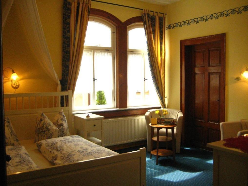 Hotel Villa Rossek Bad Liebenstein Rum bild